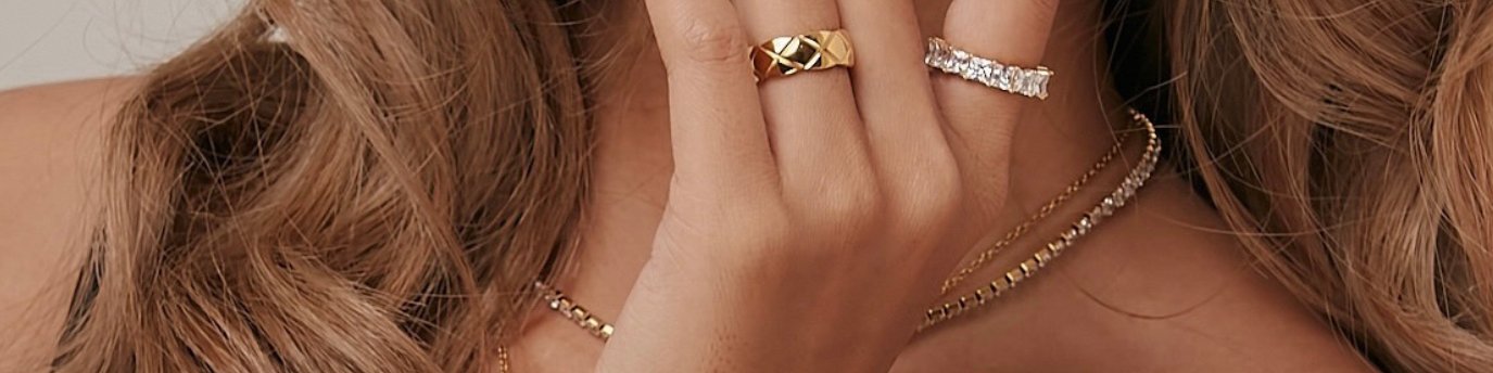 viea jewelry gold plated 18k stainless steel hypoallergenic non tarnish free shipping pandora tiffany fashion inspo trendy classic chic style parisian aesthetic dainty