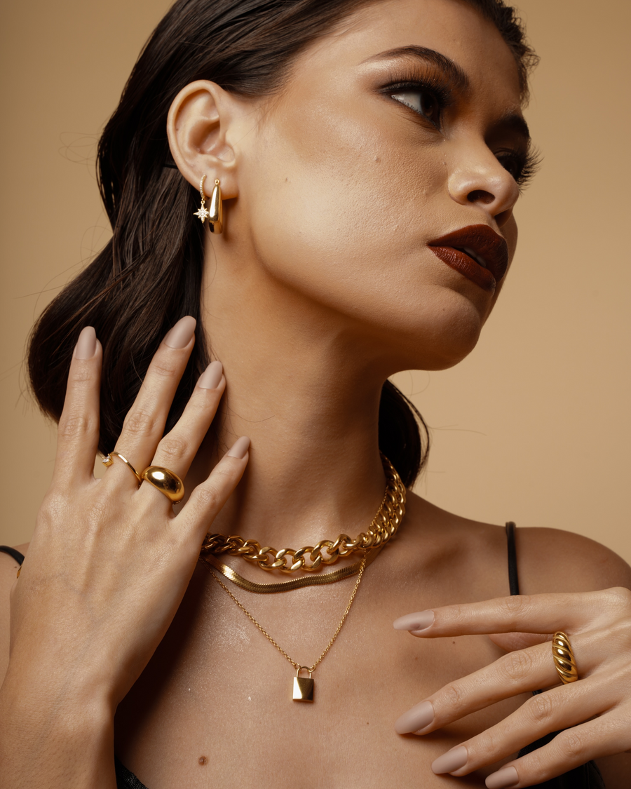 Avery Necklace
