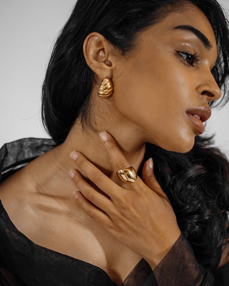 viea jewelry necklace ring bracelet anklet ear cuff croissant style earrings women fall vogue gem zirconia diamond fashion inspo collection 18k gold coated brass free shipping chic parisian style inspo aesthetic staple classic pandora hypoallergenic near me box mejuri adinas kendra scott paparazzi organizer zales dior non tarnish cleaner pouch macy’s chanel cartier vogue vintage store aesthetic pose gorjana cendre holder travel ana luisa disney dainty etsy fine sleek statement bold half hoop