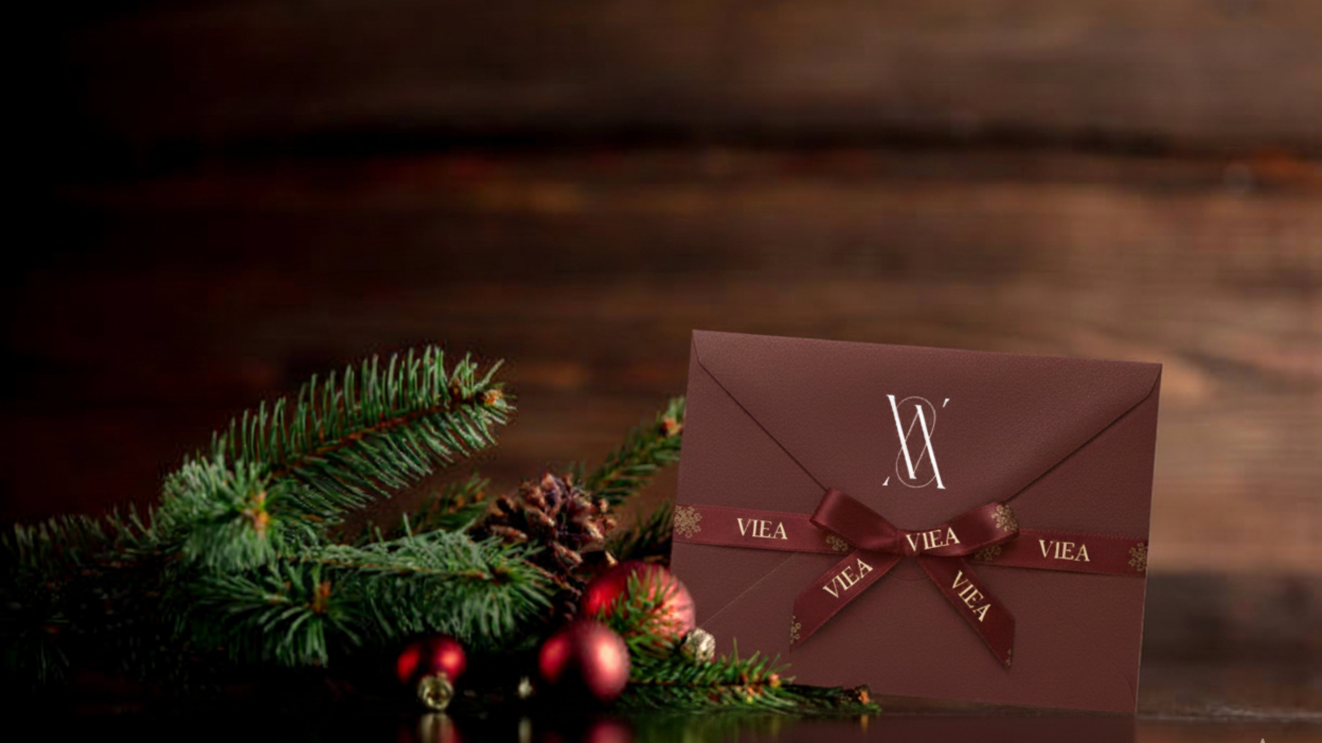 YOUR HOLIDAY SPARKLE AWAITS