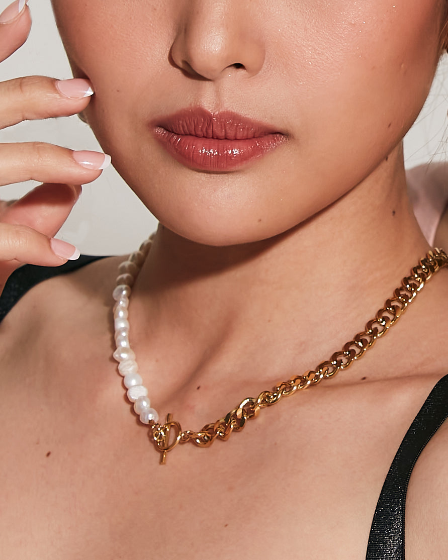 viea jewelry curb chain necklace ring bracelet anklet ear cuff earrings women fall vogue gem zirconia diamond fashion inspo collection 18k gold coated brass free shipping chic parisian style inspo aesthetic staple classic pandora hypoallergenic near me box mejuri adinas kendra scott paparazzi organizer zales dior non tarnish cleaner pouch macy’s chanel cartier vogue vintage store aesthetic pose gorjana cendre holder travel ana luisa disney dainty etsy fine sleek statement bold freshwater pearls toggle