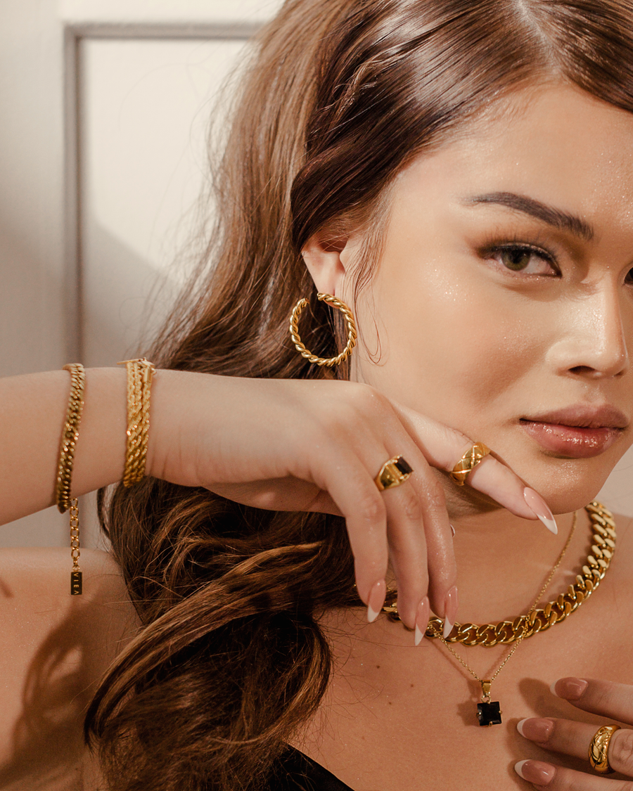 viea jewelry necklace ring chain bracelet anklet ear cuff earrings women fall vogue gem zirconia diamond fashion inspo collection 18k gold coated brass free shipping chic parisian style inspo aesthetic staple classic pandora hypoallergenic near me box mejuri adinas kendra scott paparazzi organizer zales dior non tarnish cleaner pouch macy’s chanel cartier vogue vintage store aesthetic pose gorjana cendre holder travel ana luisa disney dainty etsy fine sleek statement bold light unisex minimal