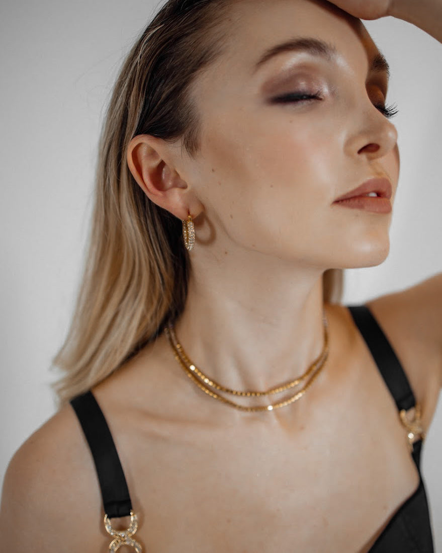 viea jewelry necklace ring bracelet anklet ear cuff Pavé hoop earrings women fall vogue gem zirconia diamond fashion inspo collection 18k gold coated brass free shipping chic parisian style inspo aesthetic staple classic pandora hypoallergenic near me box mejuri adinas kendra scott paparazzi organizer zales dior non tarnish cleaner pouch macy’s chanel cartier vogue vintage store aesthetic pose gorjana cendre holder travel ana luisa disney dainty etsy fine sleek statement bold
