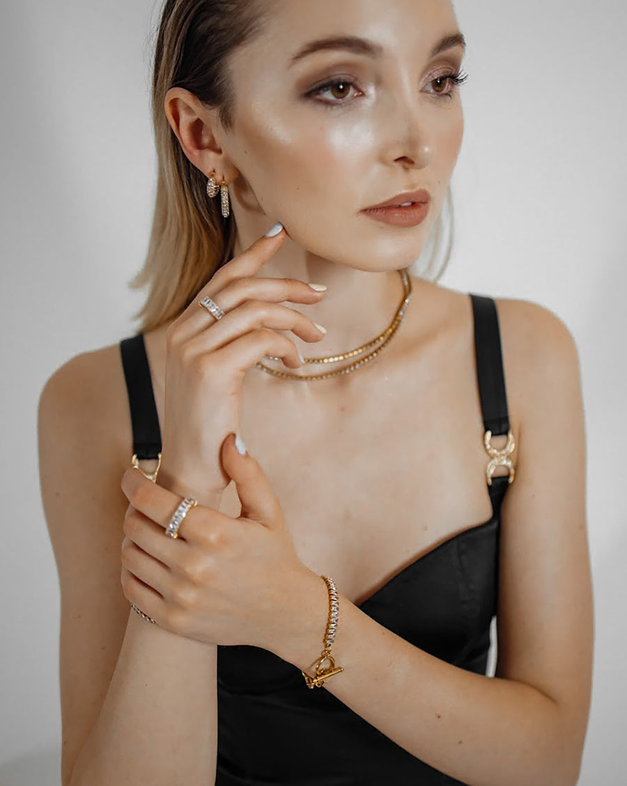 viea jewelry necklace ring gold bangle bracelet anklet earrings women fall vogue gem zirconia diamond fashion inspo collection 18k gold plated stainless steel free shipping chic parisian style inspo aesthetic staple classic pandora hypoallergenic near me box mejuri adinas kendra scott paparazzi organizer zales dior non tarnish cleaner pouch macy’s chanel cartier vogue vintage store aesthetic pose gorjana cendre holder travel ana luisa disney dainty etsy fine sleek statement bold unique cuban chain link