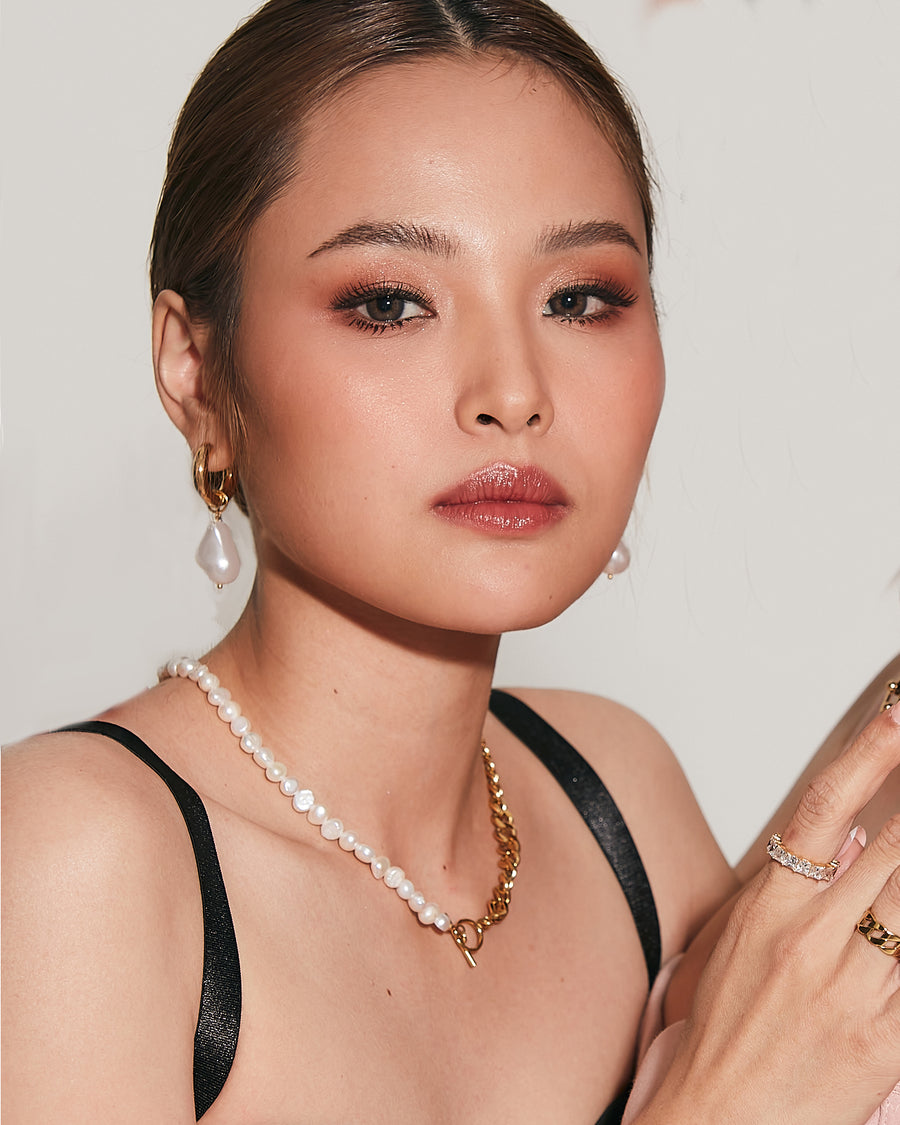 viea jewelry necklace ring bracelet anklet pearl hoop earrings women fall vogue gem zirconia diamond fashion inspo collection 18k gold plated stainless steel free shipping chic parisian style inspo aesthetic staple classic pandora hypoallergenic near me box mejuri adinas kendra scott paparazzi organizer zales dior hypoallergenic non tarnish cleaner pouch macy’s chanel cartier vogue vintage store aesthetic pose gorjana cendre holder travel ana luisa disney dainty etsy fine sleek statement bold classy elegant