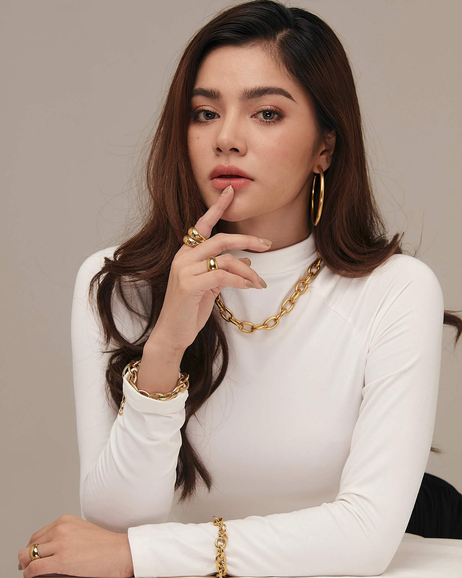 viea jewelry necklace ring bracelet anklet ear cuff women fall vogue gem zirconia diamond fashion inspo collection 18k gold plated stainless steel free shipping chic parisian style inspo aesthetic staple classic pandora hypoallergenic near me box mejuri adinas kendra scott paparazzi organizer zales septum hypoallergenic non tarnish cleaner pouch macy’s chanel cartier vogue vintage store aesthetic pose gorjana cendre holder travel ana luisa disney dainty etsy fine large oval link chain