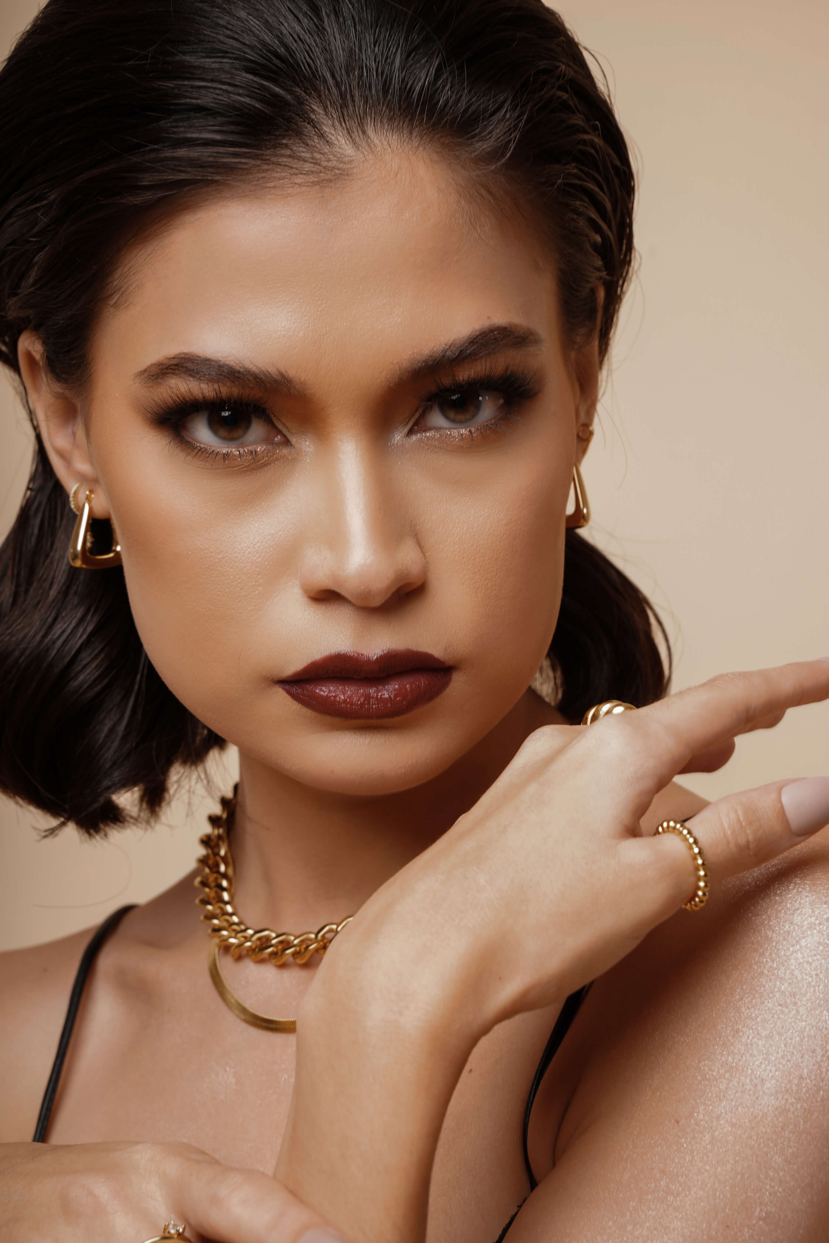 viea jewelry necklace ring bracelet anklet ear cuff women fall vogue gem zirconia diamond fashion inspo collection 18k gold plated stainless steel free shipping chic parisian style inspo aesthetic staple classic pandora hypoallergenic near me box mejuri adinas kendra scott paparazzi organizer zales septum hypoallergenic non tarnish cleaner pouch macy’s chanel cartier vogue vintage store aesthetic pose gorjana cendre holder travel ana luisa disney dainty etsy fine simple favor elegant ball chain design