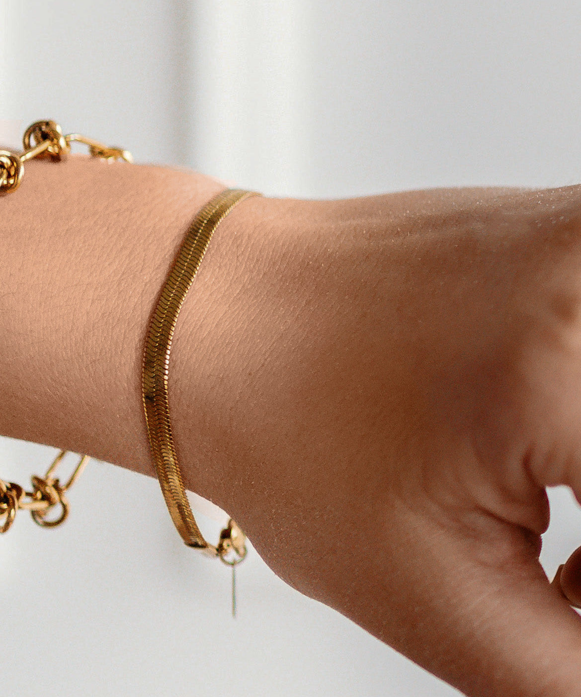  viea jewelry necklace ring bracelet anklet ear cuff women fall vogue gem zirconia diamond fashion inspo collection 18k gold plated stainless steel free shipping chic parisian style inspo aesthetic staple classic pandora hypoallergenic near me box mejuri adinas kendra scott paparazzi organizer zales dior non tarnish cleaner pouch macy’s chanel cartier vogue vintage store aesthetic pose gorjana cendre holder travel ana luisa disney dainty etsy fine miranda frye herringbone flat chain simple classy