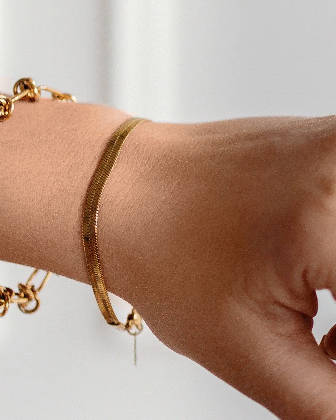  viea jewelry necklace ring bracelet anklet ear cuff women fall vogue gem zirconia diamond fashion inspo collection 18k gold plated stainless steel free shipping chic parisian style inspo aesthetic staple classic pandora hypoallergenic near me box mejuri adinas kendra scott paparazzi organizer zales dior non tarnish cleaner pouch macy’s chanel cartier vogue vintage store aesthetic pose gorjana cendre holder travel ana luisa disney dainty etsy fine miranda frye herringbone flat chain simple classy