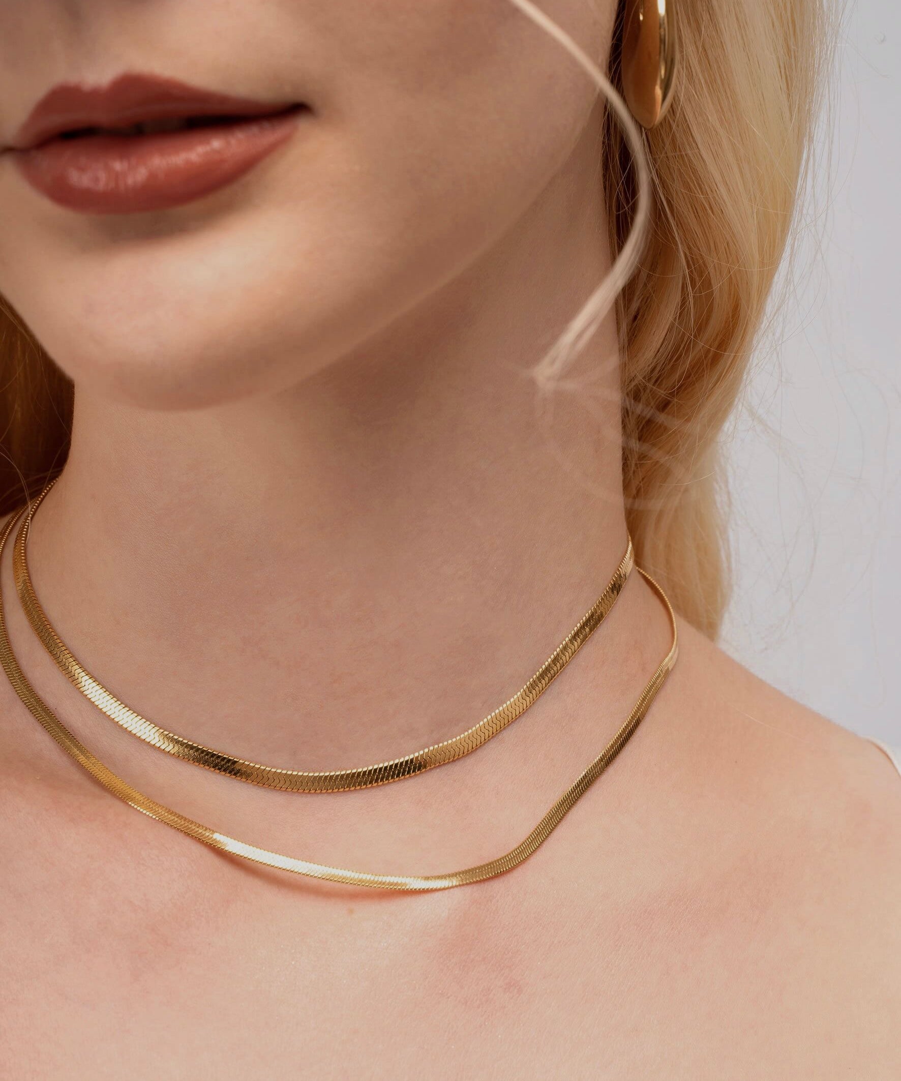 viea jewelry herringbone flat chain necklace ring bracelet anklet ear cuff women fall vogue gem zirconia diamond fashion inspo collection 18k gold plated stainless steel free shipping chic parisian style inspo aesthetic staple classic pandora near me box mejuri adinas kendra scott paparazzi organizer zales septum hypoallergenic non tarnish cleaner pouch macy’s chanel cartier vogue vintage store aesthetic pose gorjana cendre holder travel ana luisa disney dainty etsy fine sophisticated classy