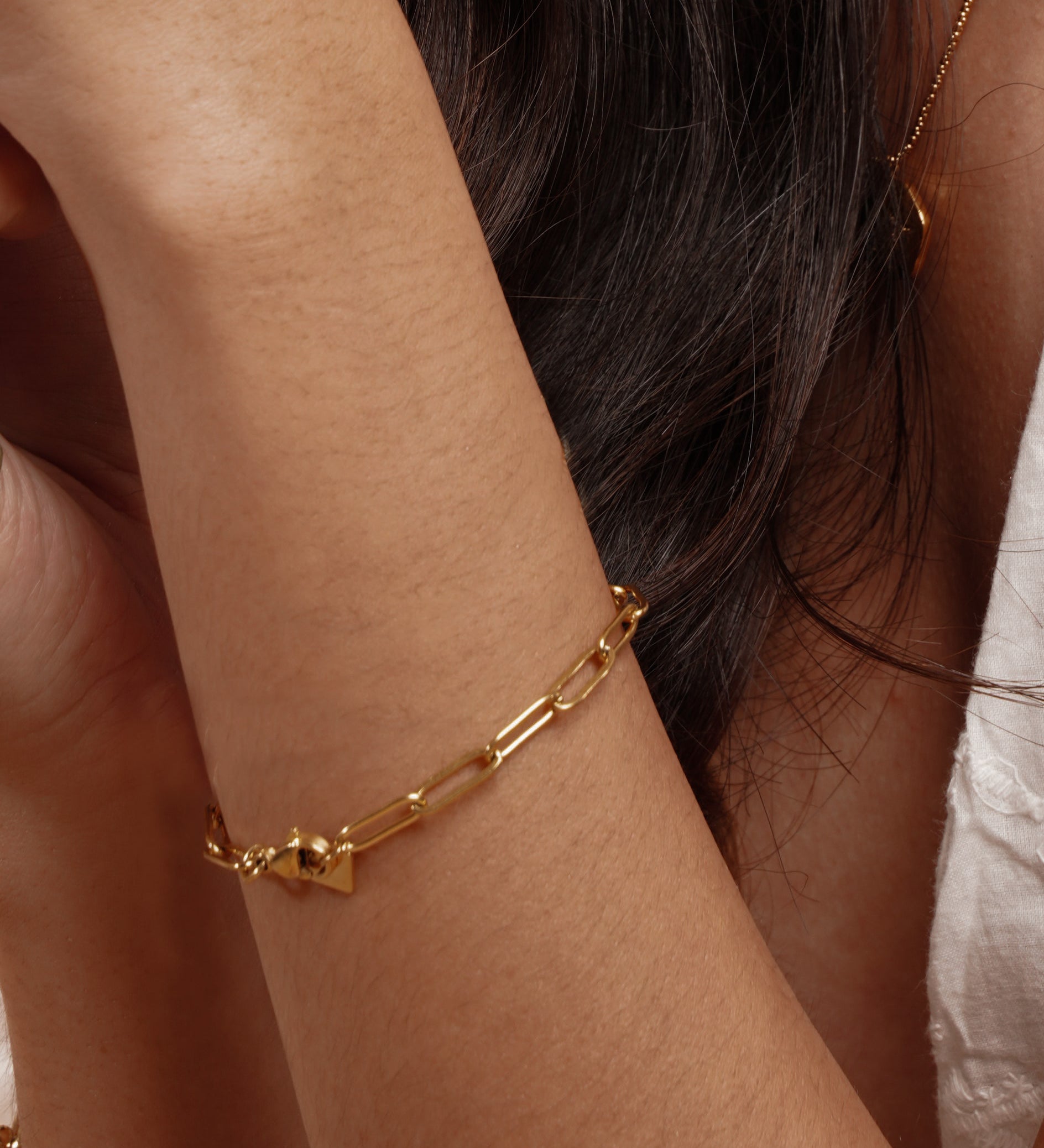 viea jewelry necklace ring paper clip chain bracelet anklet earrings women fall vogue gem zirconia diamond fashion inspo collection 18k gold plated stainless steel free shipping chic parisian style inspo aesthetic staple classic pandora hypoallergenic near me box mejuri adinas kendra scott paparazzi organizer zales dior hypoallergenic non tarnish cleaner pouch macy’s chanel cartier vogue vintage store aesthetic pose gorjana cendre holder travel ana luisa disney dainty etsy fine sleek statement bold minimal