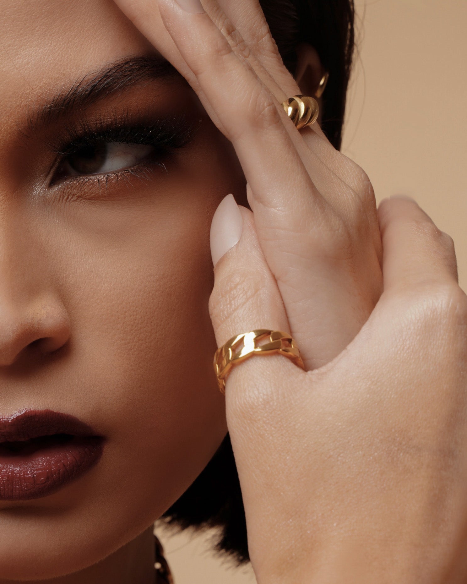 viea jewelry necklace ring bracelet anklet ear cuff earrings women fall vogue gem zirconia diamond fashion inspo collection 18k gold coated brass free shipping chic parisian style inspo aesthetic staple classic pandora hypoallergenic near me box mejuri adinas kendra scott paparazzi organizer zales dior non tarnish cleaner pouch macy’s chanel cartier vogue vintage store aesthetic pose gorjana cendre holder travel ana luisa disney dainty etsy fine sleek statement bold unique classy