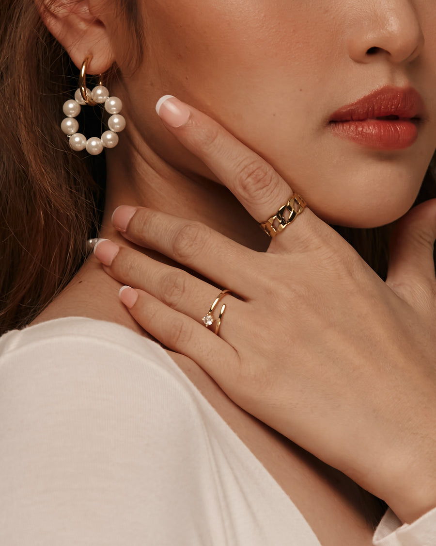 viea jewelry necklace ring bracelet anklet ear cuff earrings women fall vogue gem zirconia diamond fashion inspo collection 18k gold coated brass free shipping chic parisian style inspo aesthetic staple classic pandora hypoallergenic near me box mejuri adinas kendra scott paparazzi organizer zales dior non tarnish cleaner pouch macy’s chanel cartier vogue vintage store aesthetic pose gorjana cendre holder travel ana luisa disney dainty etsy fine sleek statement bold simple