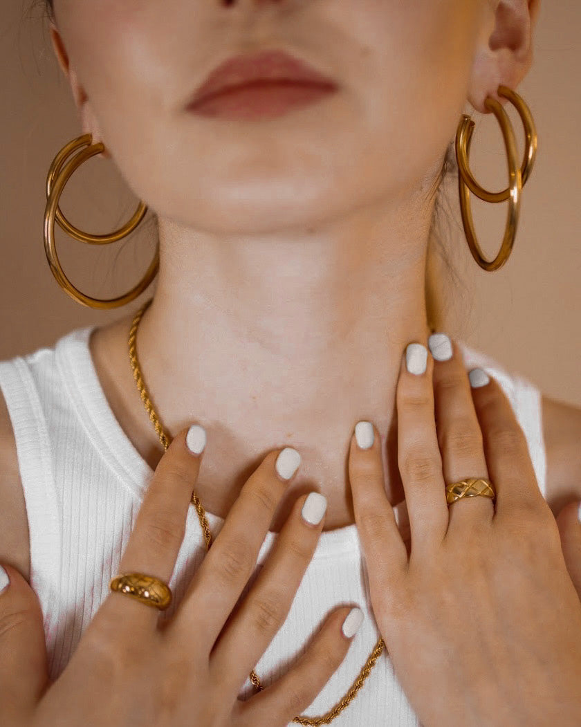 viea jewelry necklace ring bracelet anklet ear cuff hoop earrings women fall vogue gem zirconia diamond fashion inspo collection 18k gold coated brass free shipping chic parisian style inspo aesthetic staple classic pandora hypoallergenic near me box mejuri adinas kendra scott paparazzi organizer zales dior non tarnish cleaner pouch macy’s chanel cartier vogue vintage store aesthetic pose gorjana cendre holder travel ana luisa disney dainty etsy fine sleek statement bold push back closure