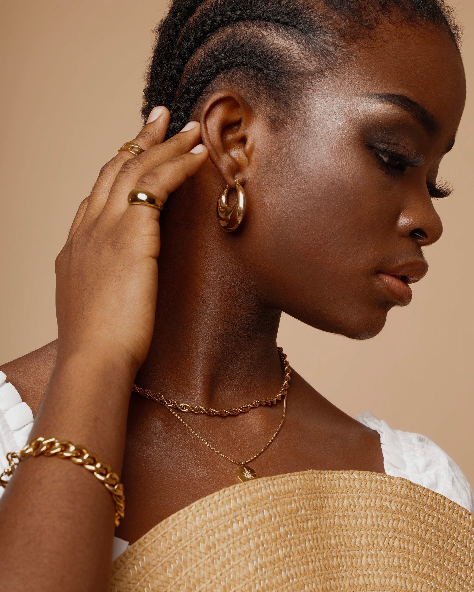 viea jewelry necklace ring bracelet anklet hoop earrings women fall vogue gem zirconia diamond fashion inspo collection 18k gold plated stainless steel free shipping chic parisian style inspo aesthetic staple classic pandora hypoallergenic near me box mejuri adinas kendra scott paparazzi organizer zales dior hypoallergenic non tarnish cleaner pouch macy’s chanel cartier vogue vintage store aesthetic pose gorjana cendre holder travel ana luisa disney dainty etsy fine sleek statement bold elegant cool classy